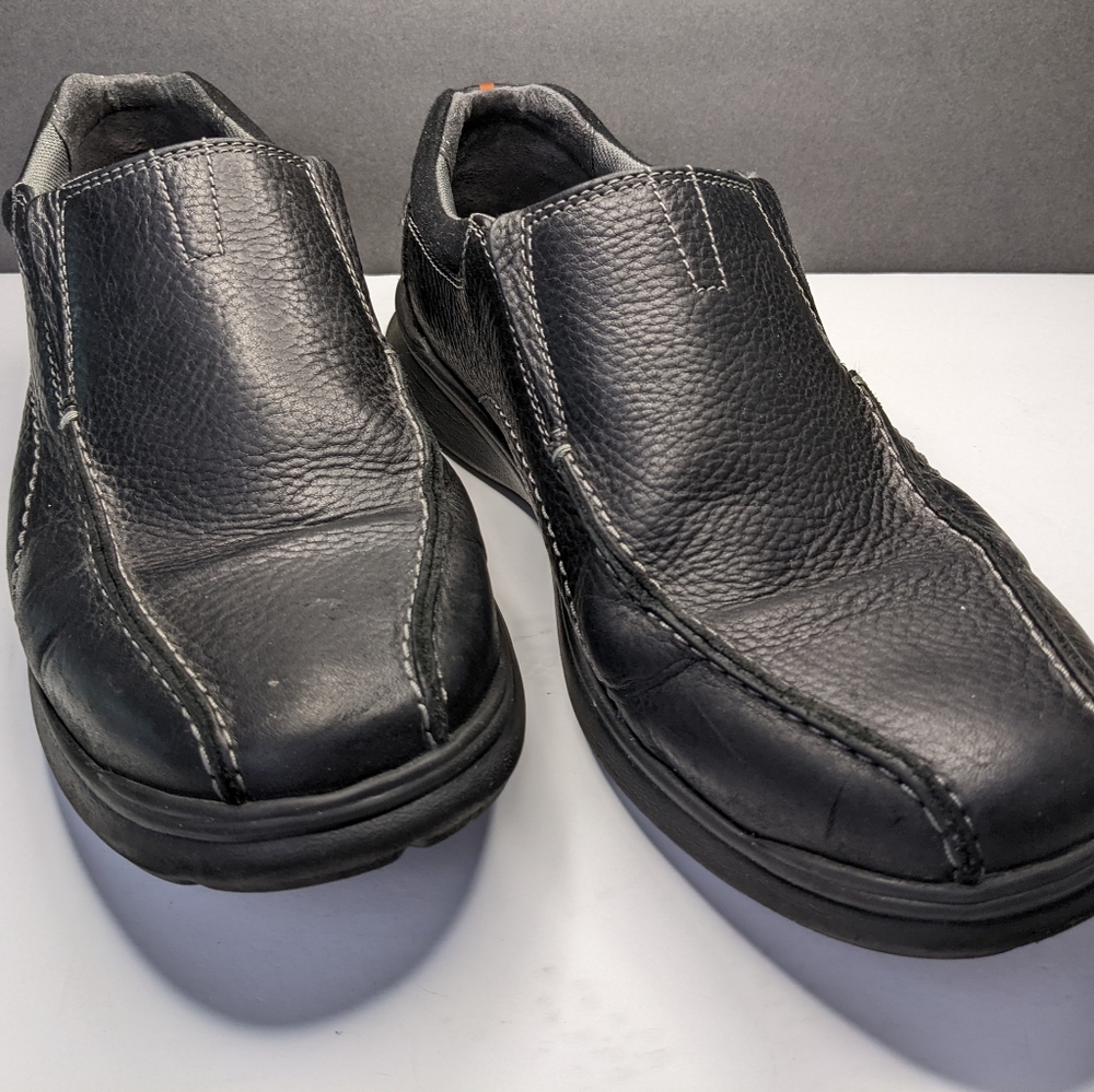 Clarks Men's Black leather loafers 12M